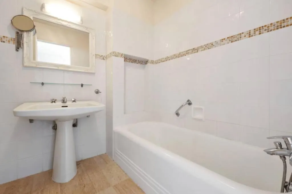 Appartement Spacieux Avec Vue Mer Proche Du Centre